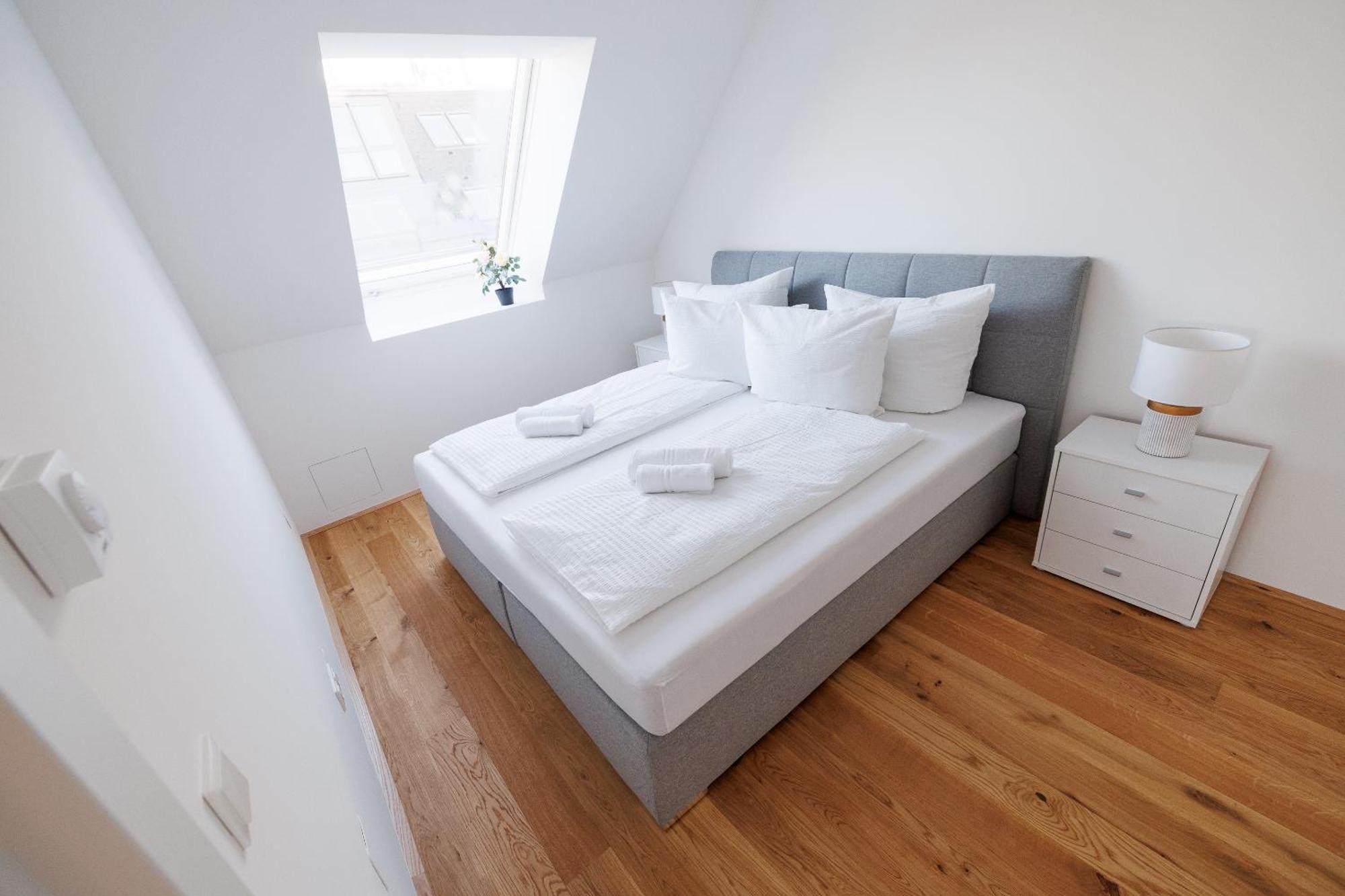 Symphony Apartments 40 - Modern Loft With Terrace And Grill In Central Location Виена Екстериор снимка