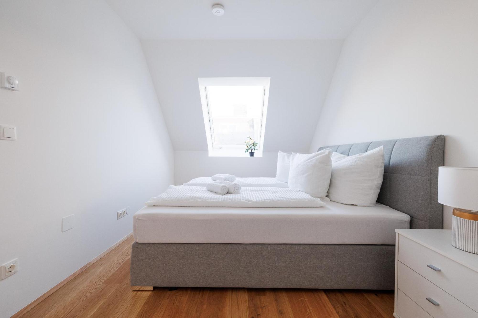 Symphony Apartments 40 - Modern Loft With Terrace And Grill In Central Location Виена Екстериор снимка